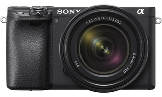 Цифровой фотоаппарат SONY Alpha A6400 kit 18-135 (ILCE-6400M) черный Цифровой фотоаппарат SONY Alpha A6400 kit 18-135 (ILCE-6400M) черный