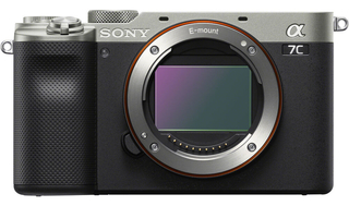 Цифровой фотоаппарат SONY Alpha A7C body Silver (ILCE7CS) Цифровой фотоаппарат SONY Alpha A7C body Silver (ILCE7CS)