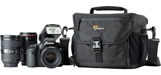 Сумка для фотоаппарата Lowepro Nova 180 AW II черный