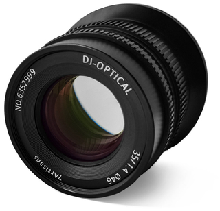 Объектив 7artisans 35mm F1.4 (R-mount) Объектив 7artisans 35mm F1.4 (R-mount)