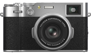 Цифровой фотоаппарат FujiFilm X100VI Silver Цифровой фотоаппарат FujiFilm X100VI Silver