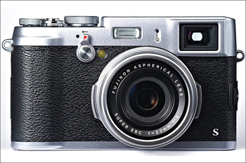 FUJIFILM X100S