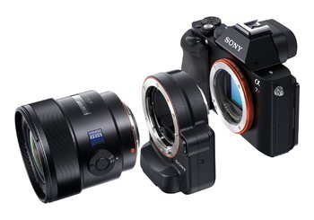 При покупке камеры Sony Alpha 7/7r - адаптер объектива в подарок